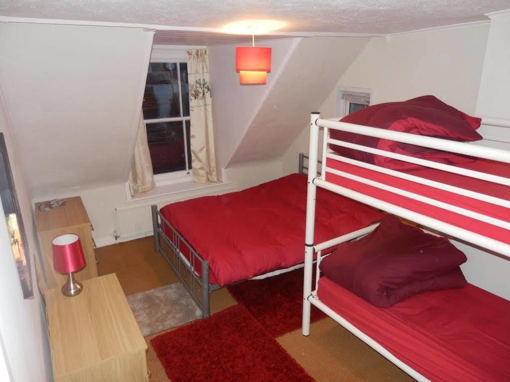 Ocean Backpackers Self-Catering Hostel Ilfracombe Exterior foto